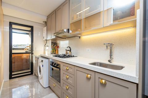 Apartamento para locacao no Cabral em Curitiba com 76,52m² por R$ 4.200,00