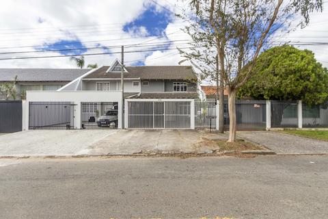 Sobrado para locacao no Tarumã em Curitiba com 194,67m² por R$ 5.000,00