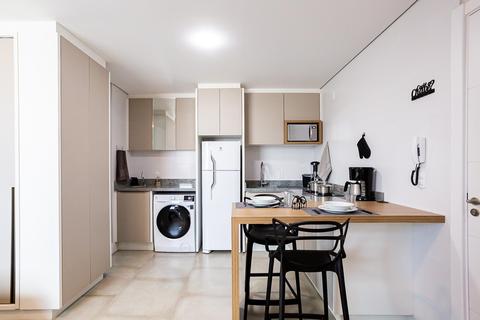 Kitnet para locacao no Bigorrilho em Curitiba com 22m² por R$ 2.150,00