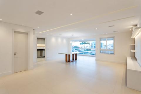 Apartamento para  no Água Verde em Curitiba com 158m² por R$ 2.390.000,00