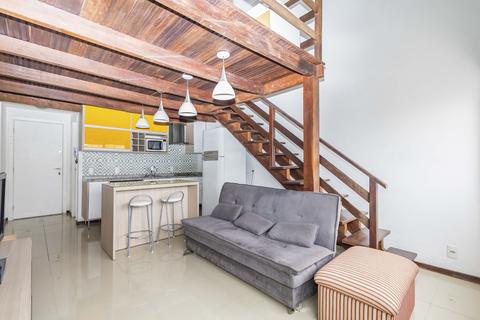 Apartamento para locacao no Centro Cívico em Curitiba com 40m² por R$ 2.500,00