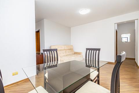 Apartamento para locacao no Cristo Rei em Curitiba com 84,49m² por R$ 3.200,00