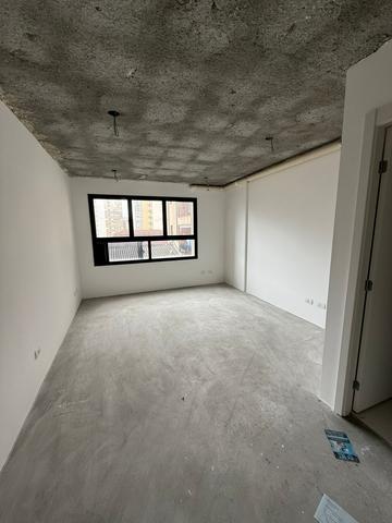 Salas/Conjuntos para venda no Centro em Curitiba com 21,86m² por R$ 110.000,00