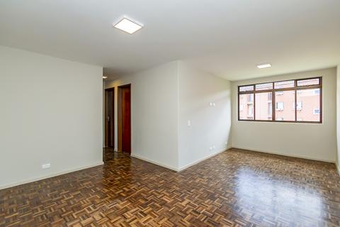 Apartamento para locacao no Centro Cívico em Curitiba com 65m² por R$ 2.600,00