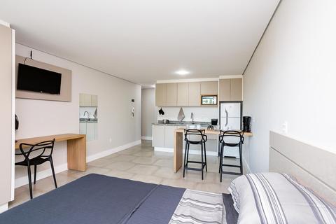 Apartamento para locacao no Bigorrilho em Curitiba com 22m² por R$ 2.300,00