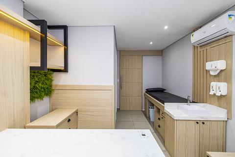 Salas/Conjuntos para locacao no Centro em Curitiba com 32,67m² por R$ 1.500,00